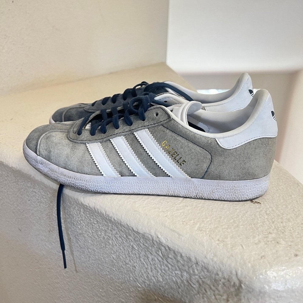 Adidas Originals Gazelle Men’s 7.5 Shoe Gray Sneakers Trainer Footwear Distress